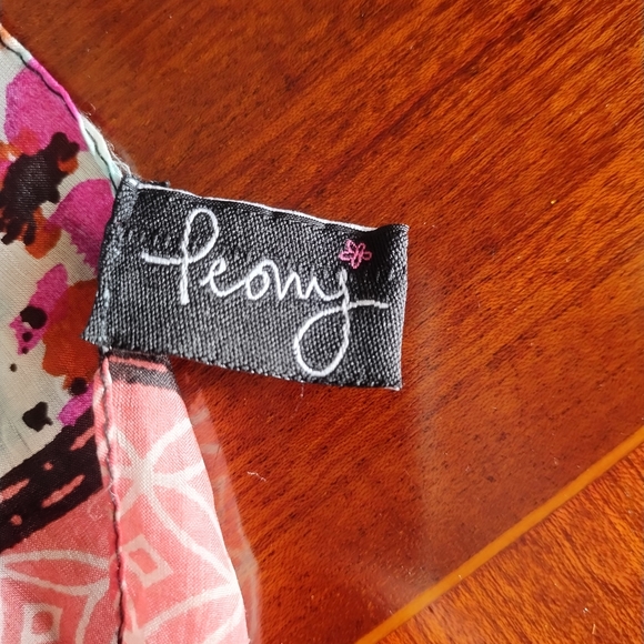 100% Silk Elegant Floral Scarf with Black and Pink Highlights - Picture 2 of 6